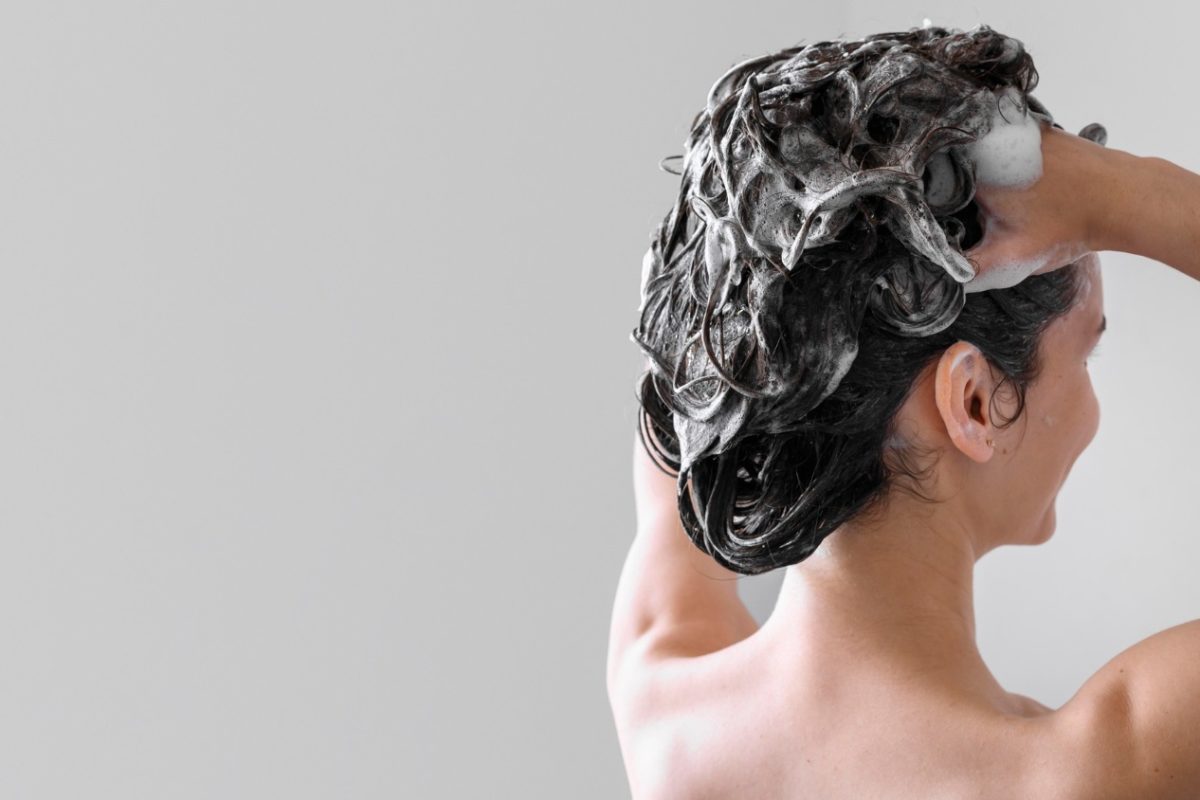 Vegánske šampóny – čo to vlastne je a prečo sa ich oplatí používať?